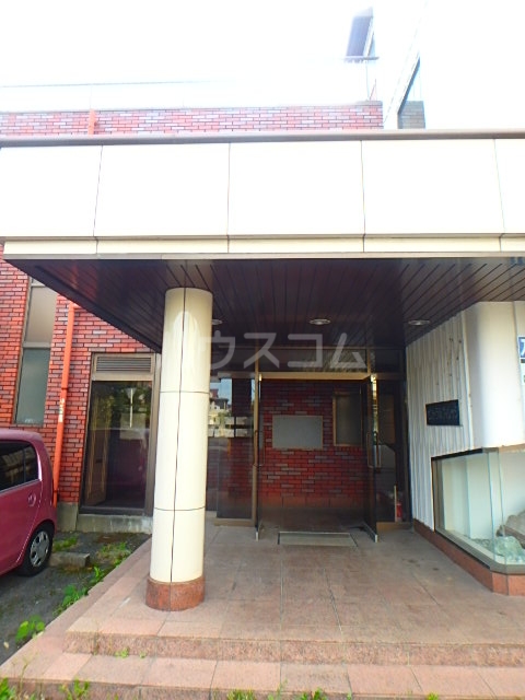 21/28 エントランス