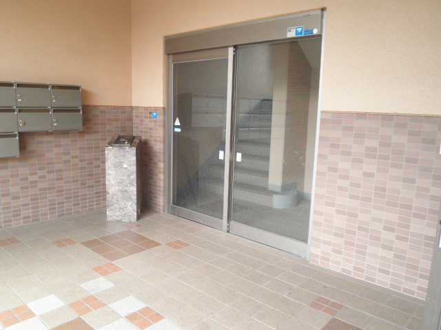 22/30 エントランス