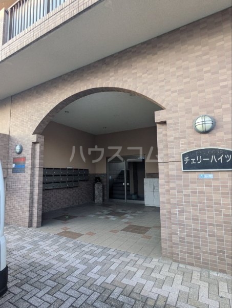 23/30 エントランス