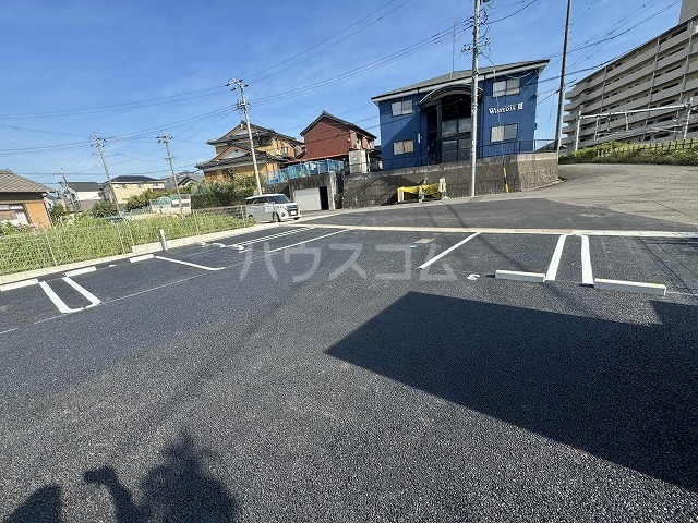 23/30 駐車場