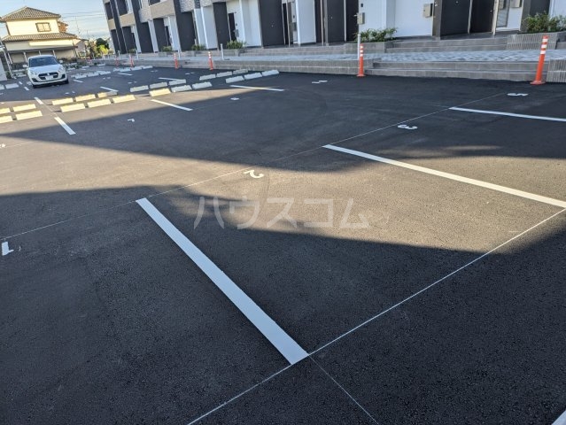 16/20 駐車場