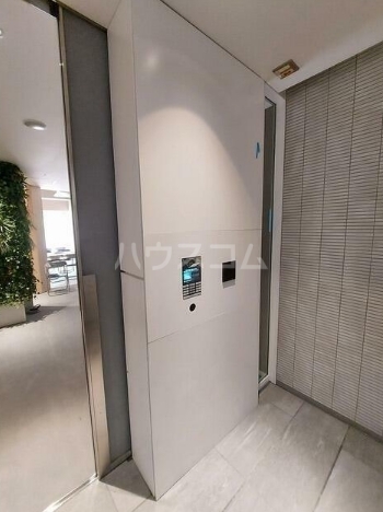 16/25 エントランス