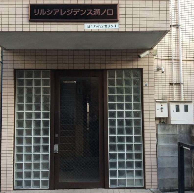 3/4 エントランス