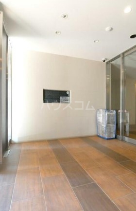 2/4 エントランス