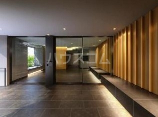 19/29 エントランス