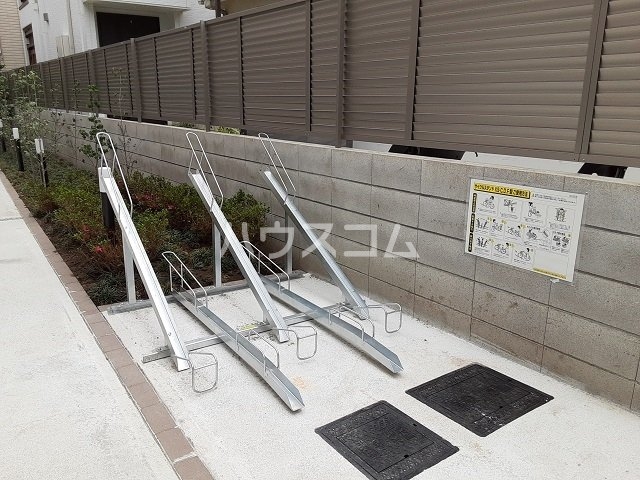 21/23 エントランス