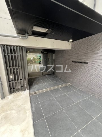 21/25 エントランス