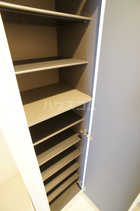 16/25 エントランス