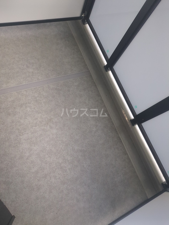 16/27 バルコニー