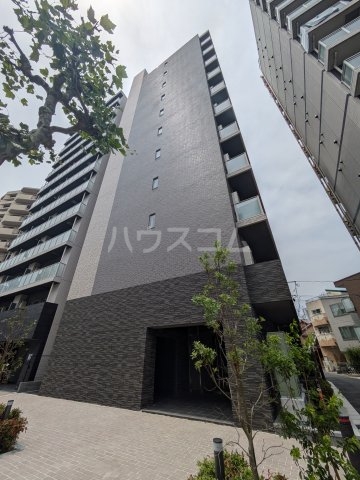 28/30 エントランス