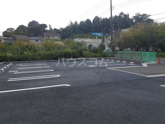 16/28 駐車場
