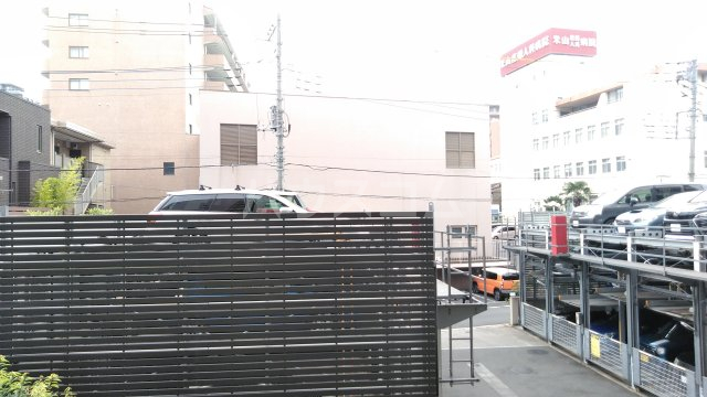 22/30 駐車場
