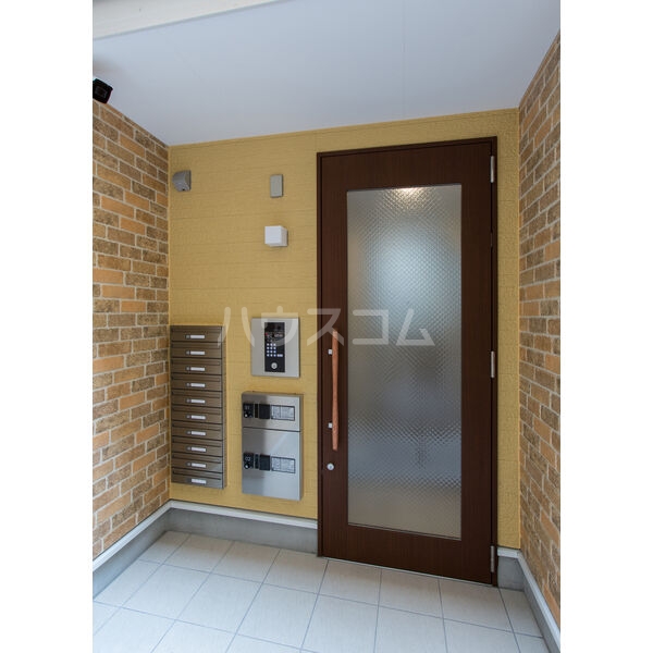 2/4 エントランス