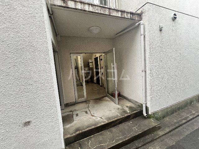 29/30 エントランス