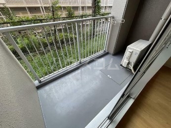 18/28 バルコニー