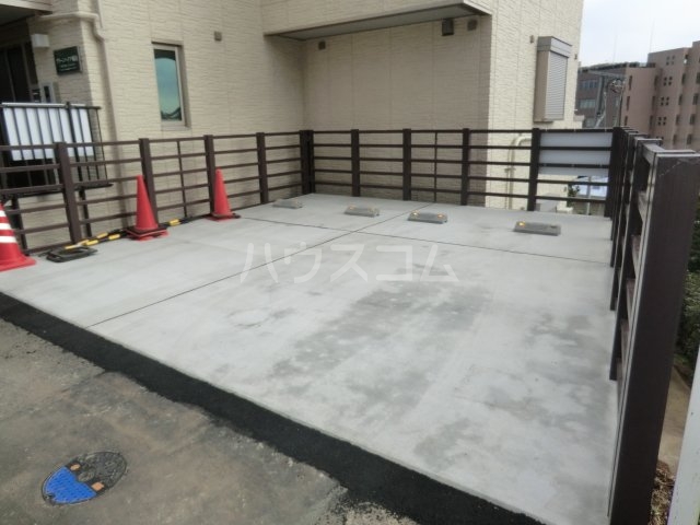 28/30 駐車場