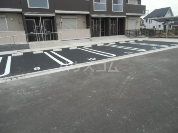 14/20 駐車場