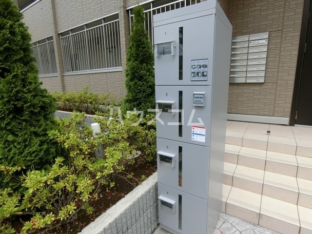 28/30 エントランス