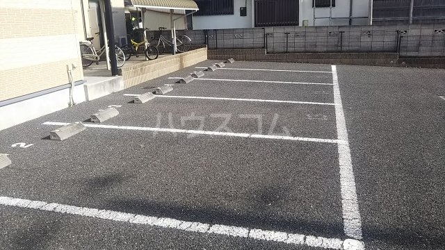 19/19 駐車場