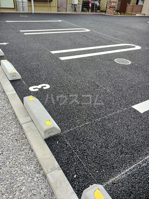 16/30 駐車場
