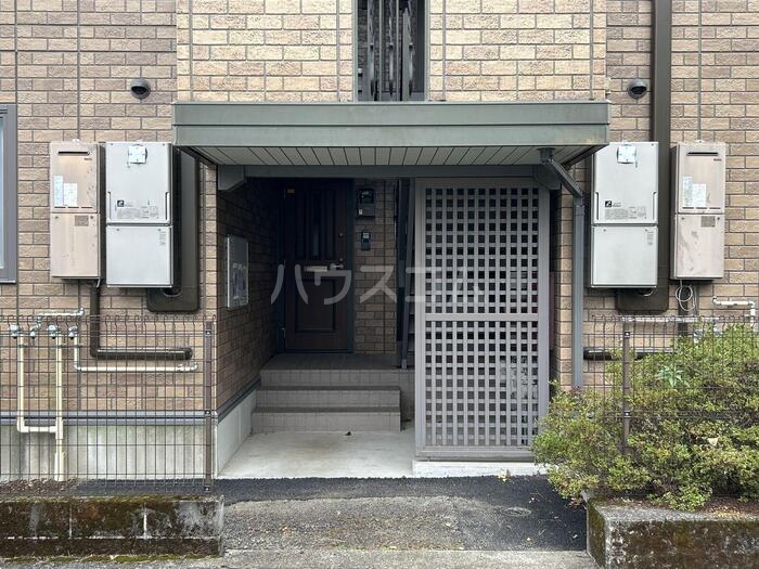 25/28 エントランス