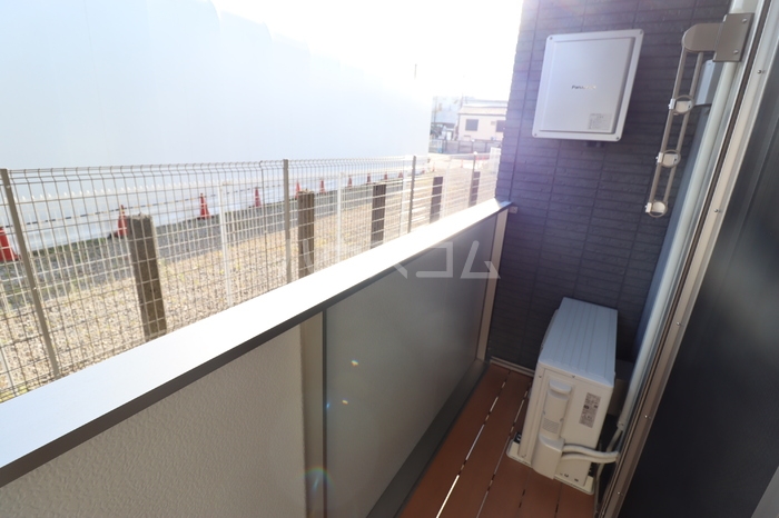 19/28 バルコニー