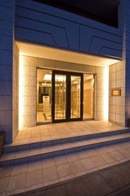 19/28 エントランス