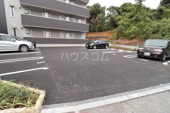25/30 駐車場