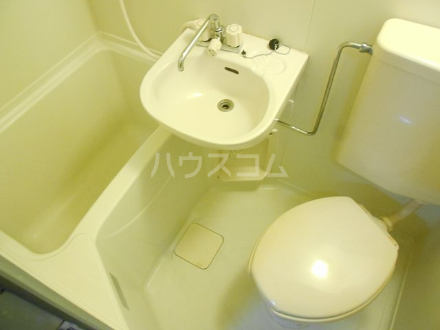13/30 浴室