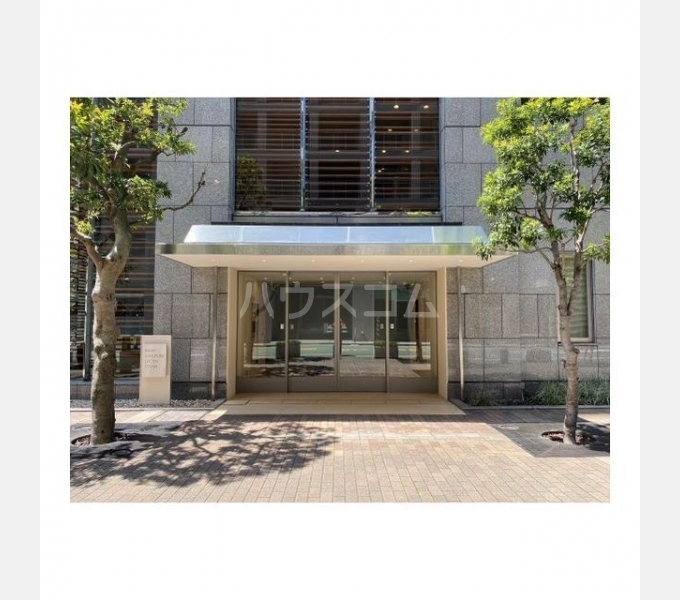 15/16 エントランス