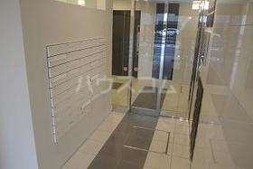 18/25 エントランス