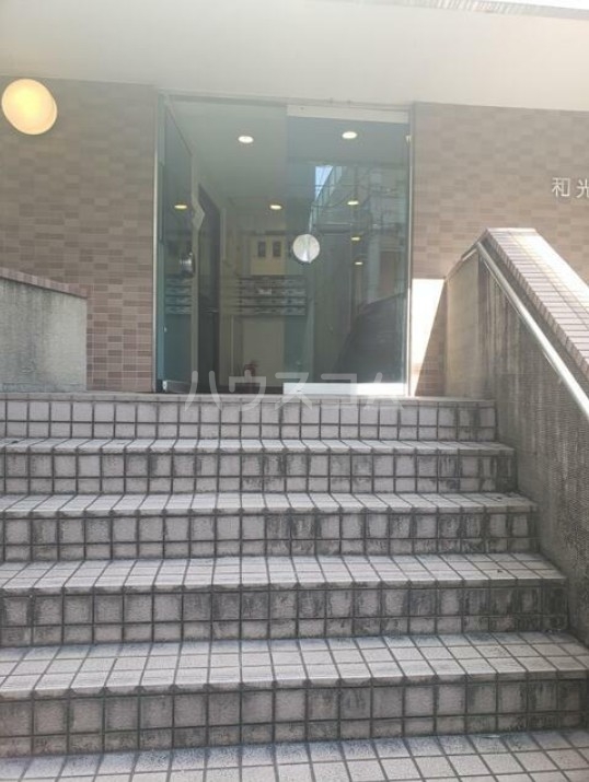 14/14 エントランス