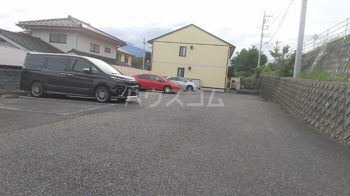 15/20 駐車場
