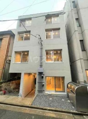 15/21 エントランス