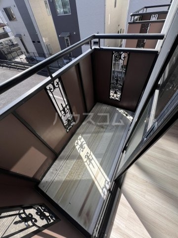 17/27 バルコニー