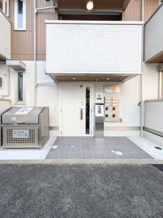 16/25 エントランス