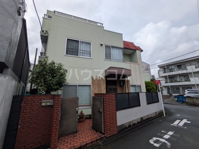 28/30 エントランス