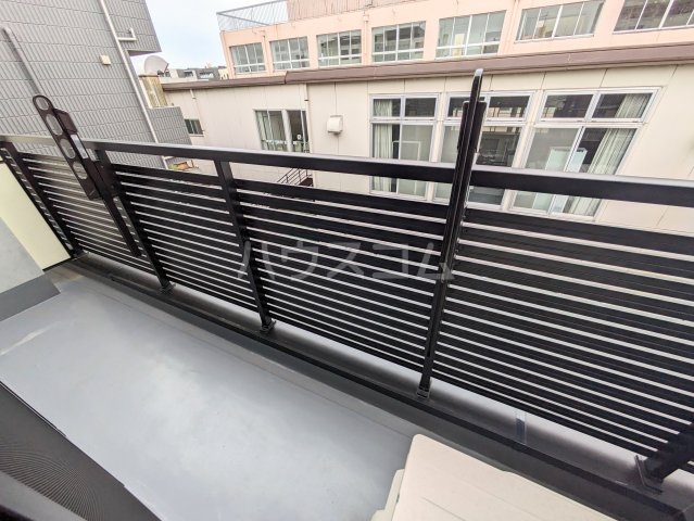 21/29 バルコニー