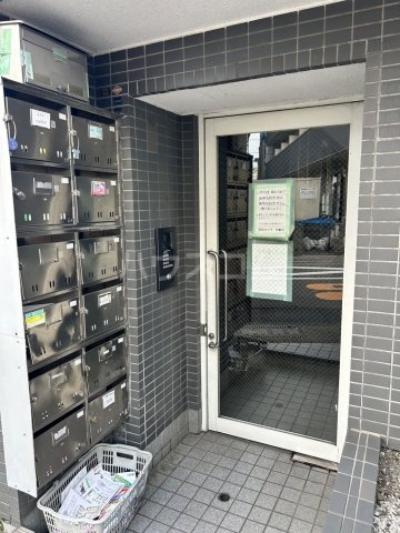 26/30 エントランス