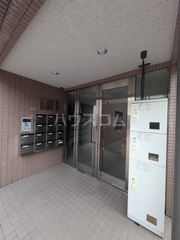 21/26 エントランス