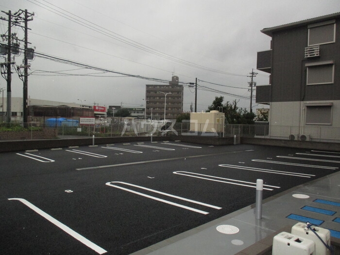 25/30 駐車場