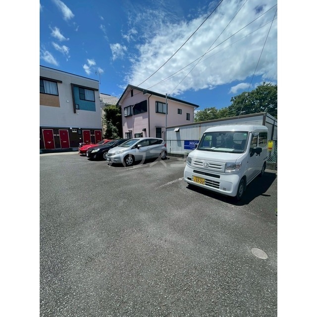 23/28 駐車場
