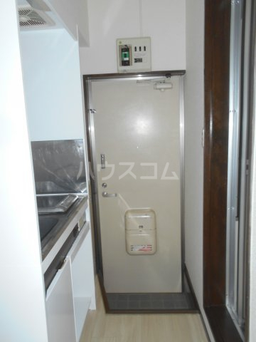 13/30 玄関