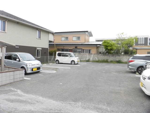 15/23 駐車場