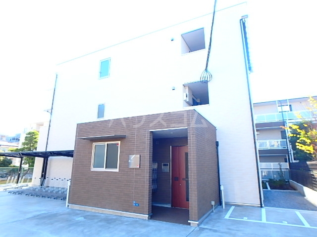 16/26 エントランス