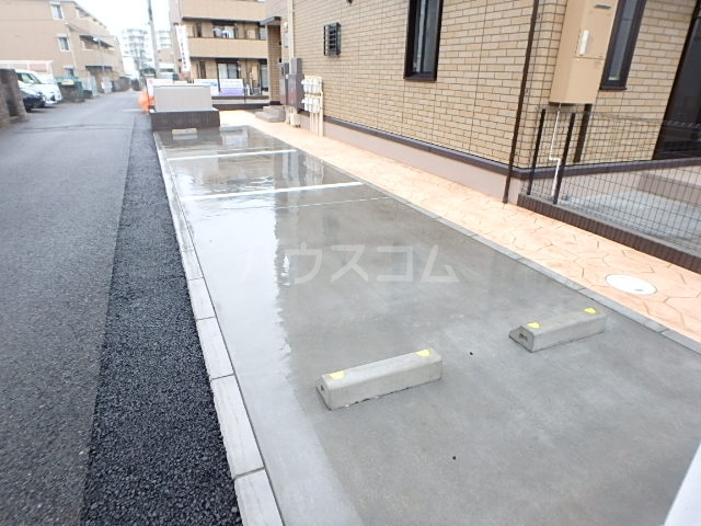 18/28 駐車場