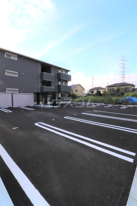 20/28 駐車場