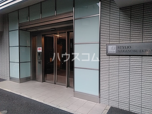 18/21 エントランス