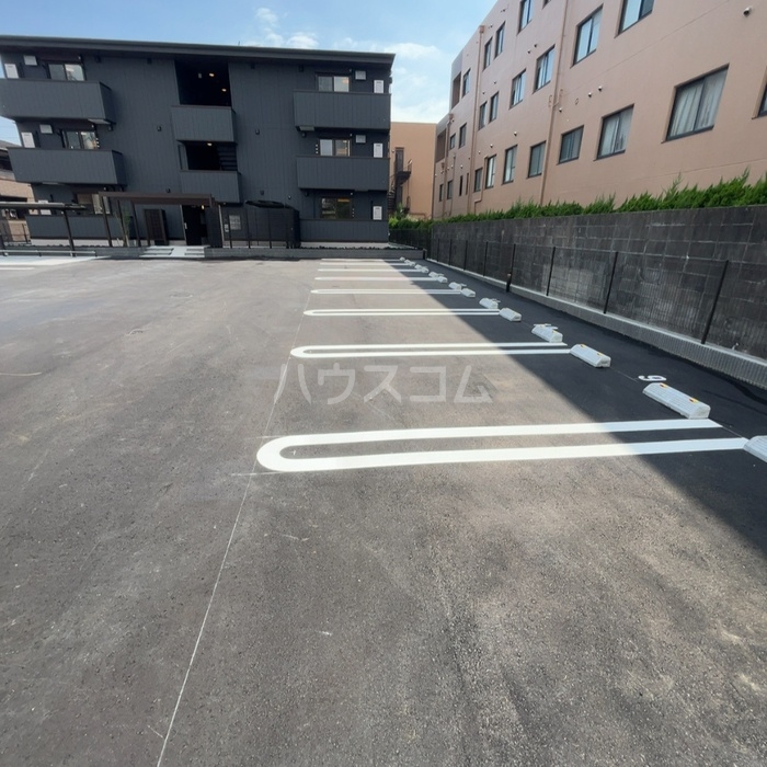 15/20 駐車場