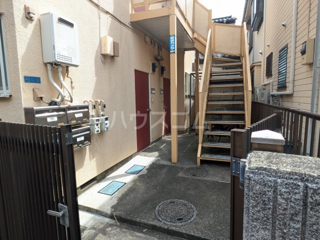 3/3 エントランス